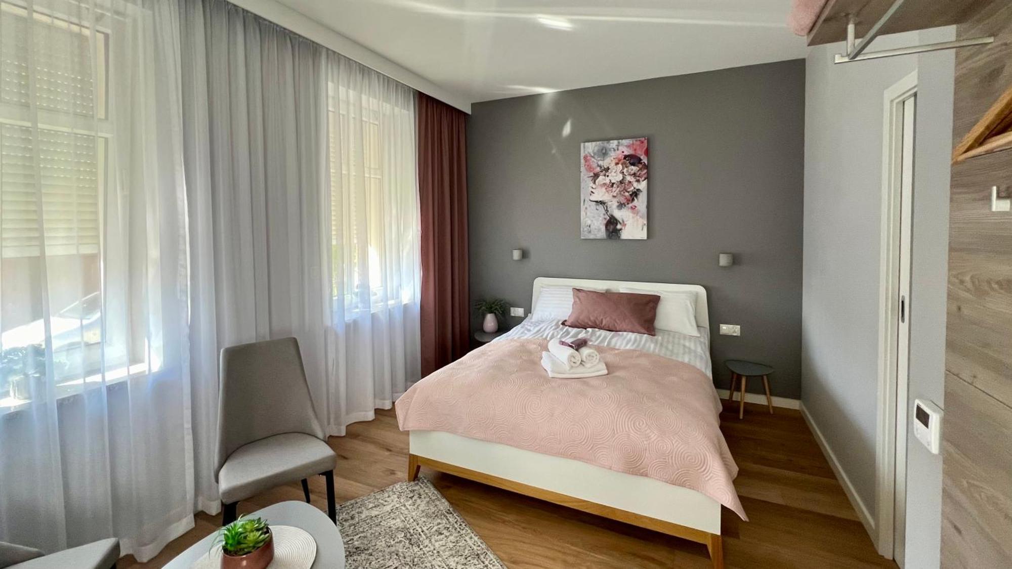 Lawendowe Nocowanie Zdrojowa 9 Lokal 1b Apartment *